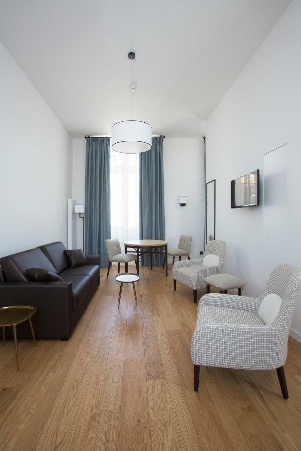 College Des Doctrinaires Hotel เลคตูร์ ภายนอก รูปภาพ